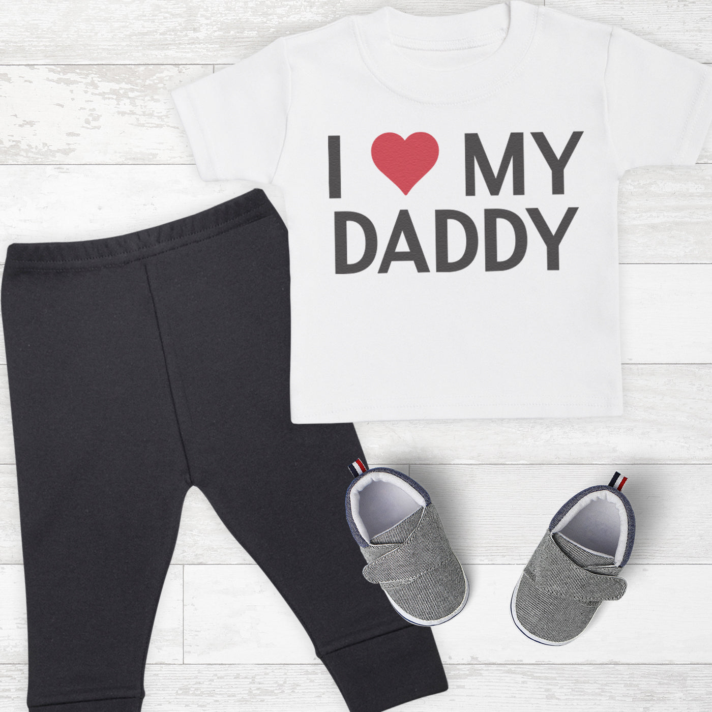 Pick A Family Name - I Heart My Mummy, Auntie, Grandad and more Bold - Baby Outfit Set
